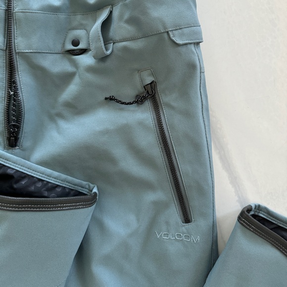 VOLCOM | Womens Swift Bib Overall Snowboard pants - Picture 6 of 7